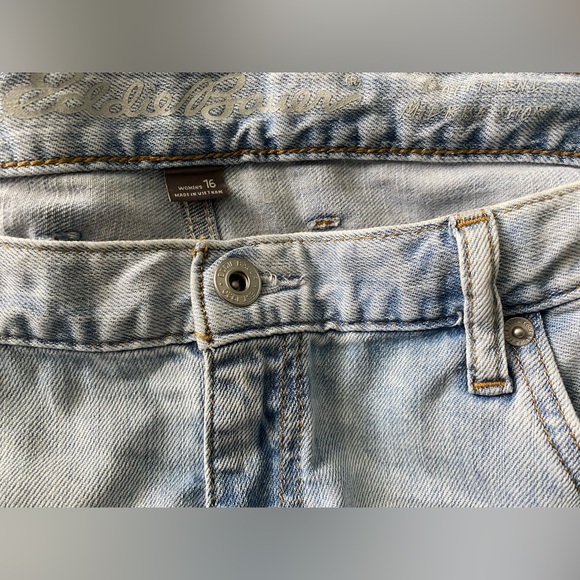 Eddie Bauer Denim Jean Boyfriend Shorts Size 16 - Picture 8 of 8